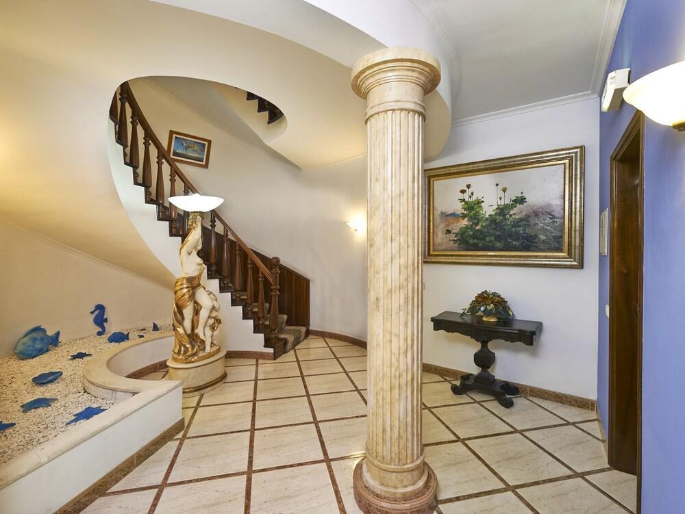 Bertolina Guest House Albufeira Bagian luar foto